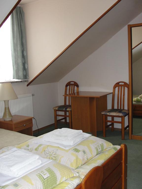 Osrodek Wypoczynkowy Anna Hotel Zwierzyniec Pokój zdjęcie